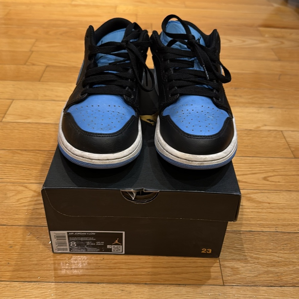 Nike Air Jordan Men's Black and Light Blue Sneakers SZ 8 Comes with box